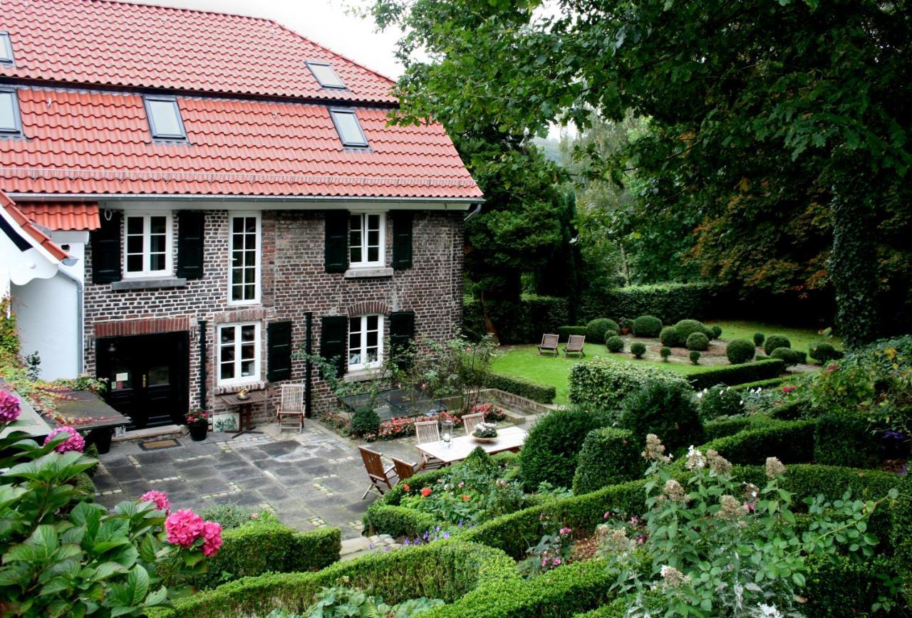 راتينغن Landhaus In Idyllischer, Ruhiger Lage Und Flughafennaehe المظهر الخارجي الصورة